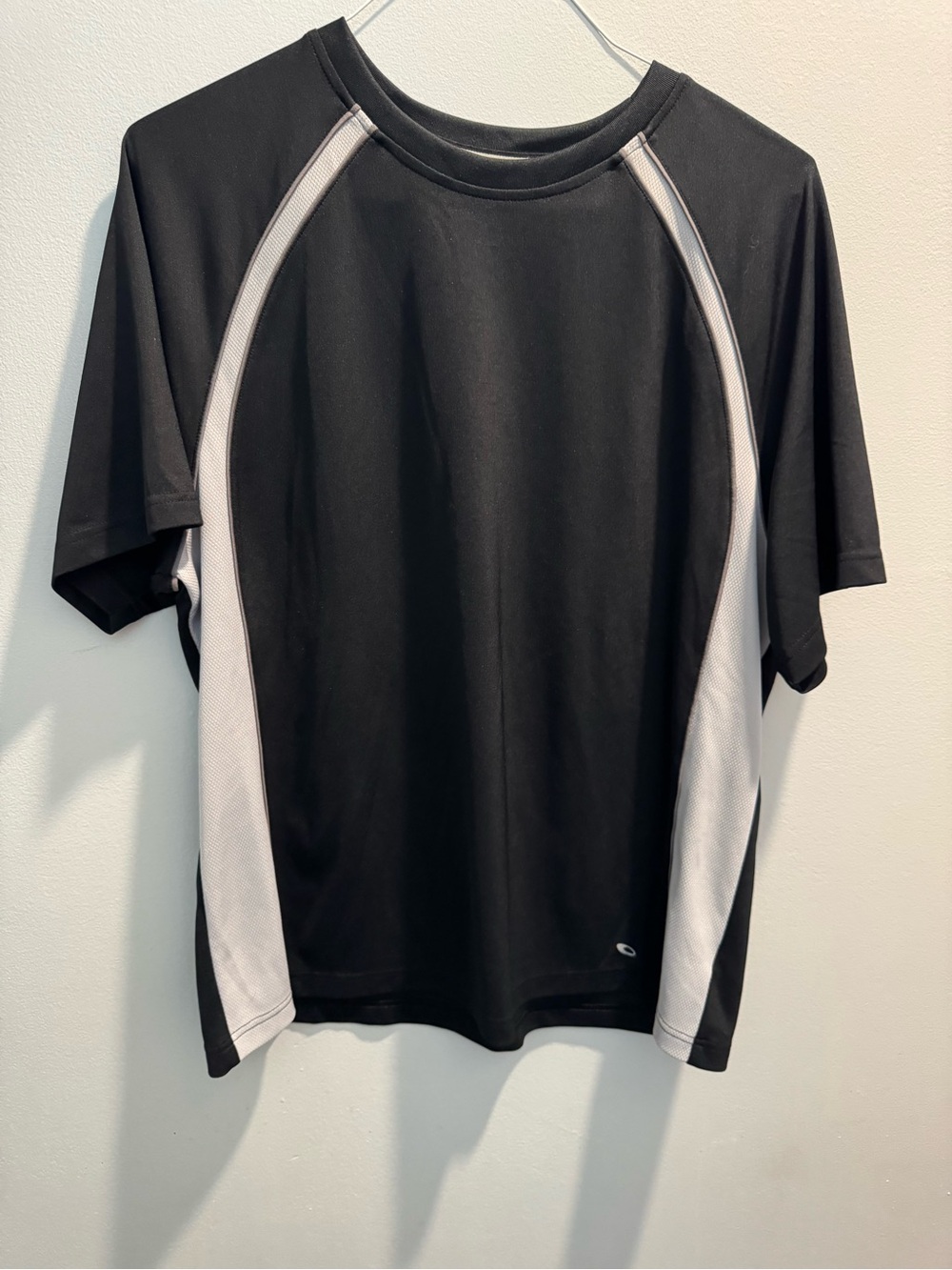 Men's Black Athletic Short-Sleeve Shirt with White Panels Tek Gear Size XL